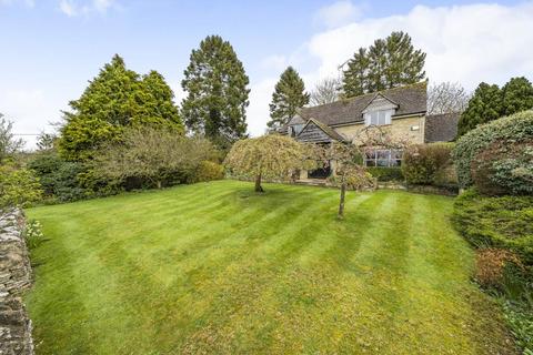 3 bedroom detached house to rent, Shipton Road,  Fulbrook,  OX18