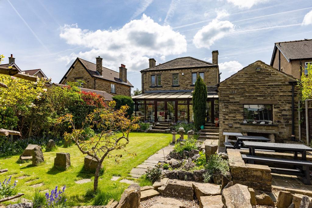 Garden Road, Brighouse, HD6 2ES 3 bed detached house for sale £460,000