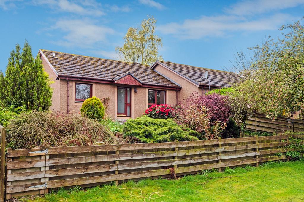 Stell Park Road, Birnam, Dunkeld, PH8 0QA 2 bed bungalow for sale £