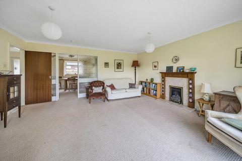 27 Govers Meadow, Colyton, EX24 6PG