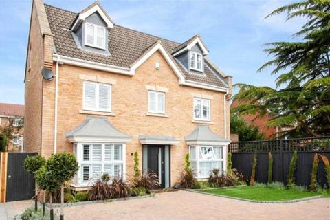 4 bedroom detached house to rent, Pinewood Place, Dartford, Kent, DA2