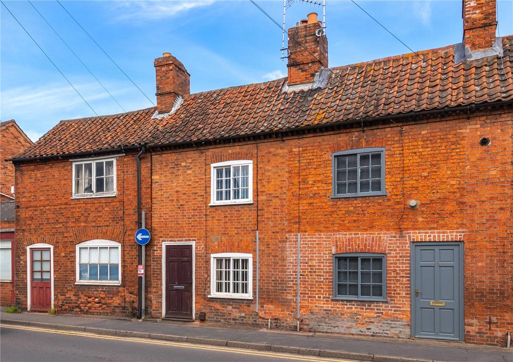 Boston Road, Sleaford, Lincolnshire, NG34 2 bed terraced house for sale