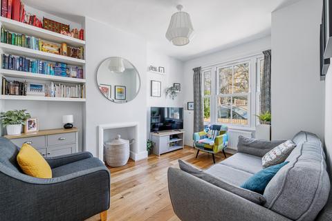 7 Du Burstow Terrace, London, W7 2NU