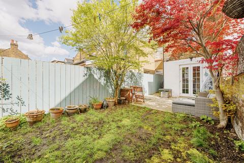 7 Du Burstow Terrace, London, W7 2NU