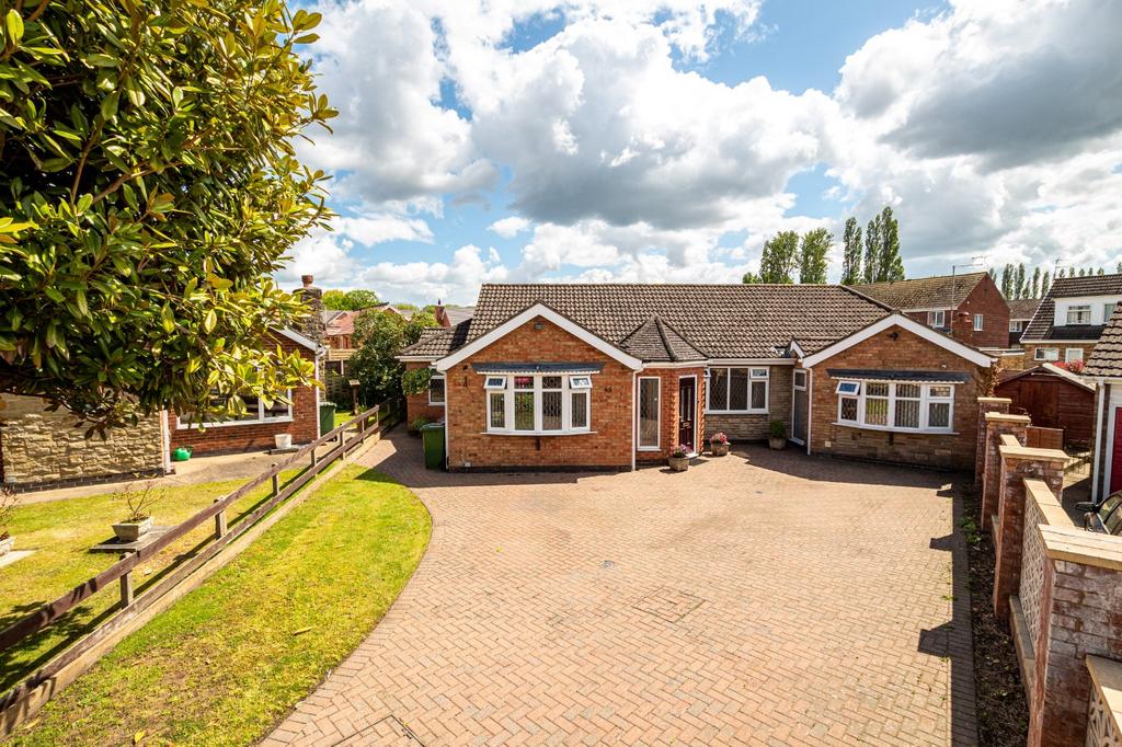 Weymouth Crescent, Scunthorpe, North... 3 bed bungalow £280,000