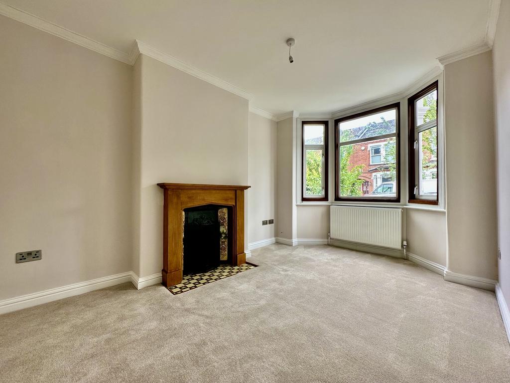 Bruce Grove, Watford, WD24 3 bed house for sale £525,000