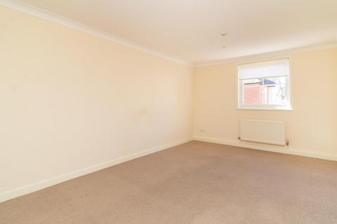 2 bedroom apartment to rent, Orient Place, Canterbury