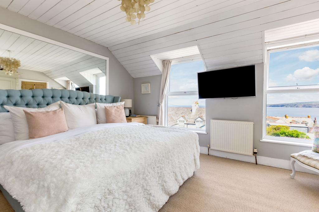 645d126c37a49 Tintagel Terrace 20 1