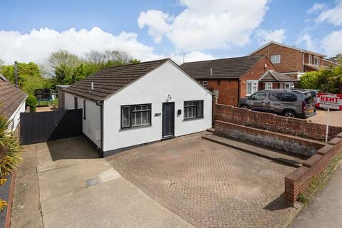 4 bedroom detached bungalow for sale - Valkyrie Avenue, Whitstable