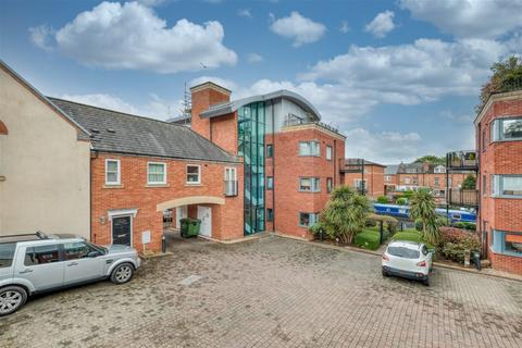 9 Diglis Court, Worcester, WR5 3BF