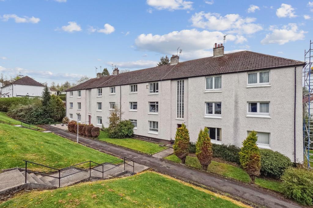 Woodfarm Road, Flat 1/1... 2 bed apartment £110,000