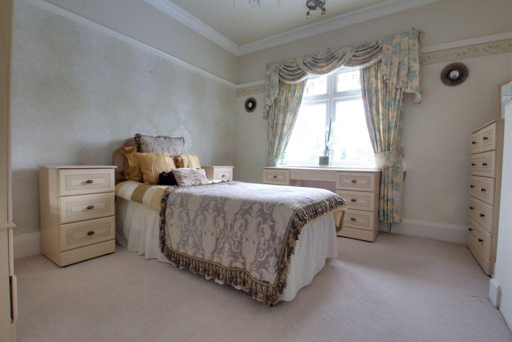 Bedroom 4 (Double)