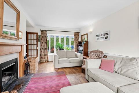 3 Dorridge Croft, Dorridge, Solihull, B93 8QL