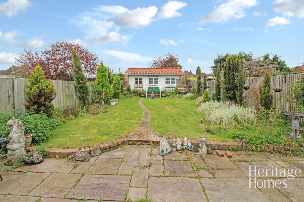 Gunton Lane, Norwich 3 bed chalet £325,000