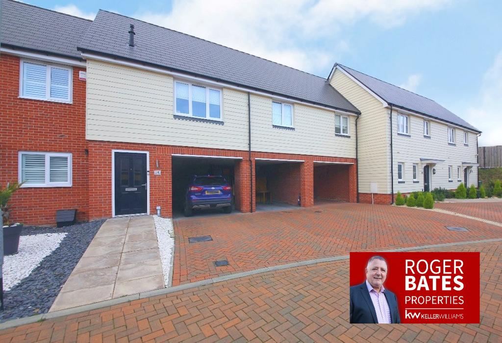 Radley Crescent, Dunton Fields, Laindon, Basildon, Essex SS15 2 bed