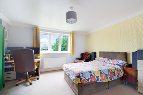 2 bedroom flat for sale - High Street, Orpington