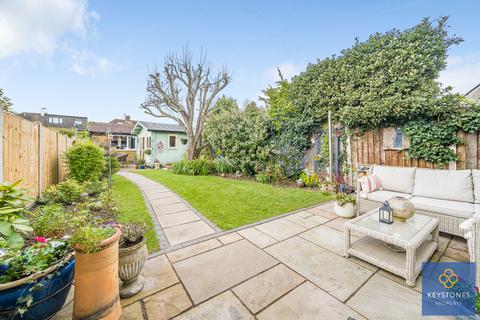 8 Erroll Road, Romford, RM1 3DJ