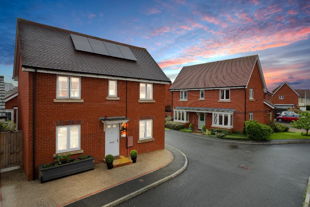 Pitt Park, Cranbrook, Exeter 3 bed detached house for sale £325,000