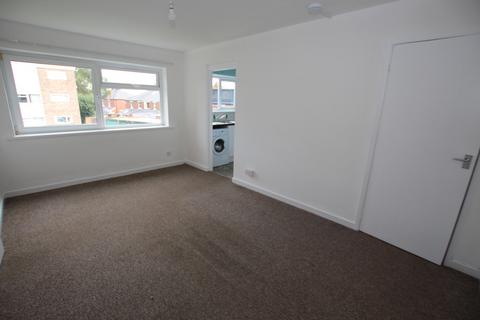 2 bedroom flat to rent - Curlew Close, Rhiwbina, Cardiff