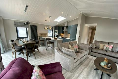 3 bedroom lodge for sale, Three Bed Oakgrove Tamarack (48x22) Faringdon Grange Holiday Lodge Park, Faringdon  SN7