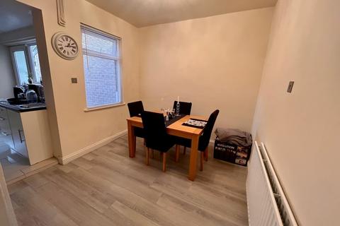 2 bedroom terraced house to rent, Gladstone Street, St. Helens