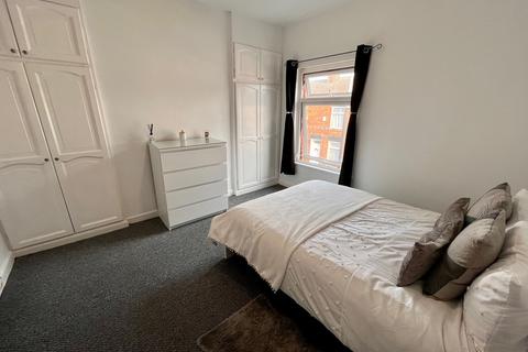 2 bedroom terraced house to rent, Gladstone Street, St. Helens