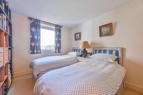 3 bedroom flat for sale, Buckingham Palace Road, Belgravia, London, SW1W