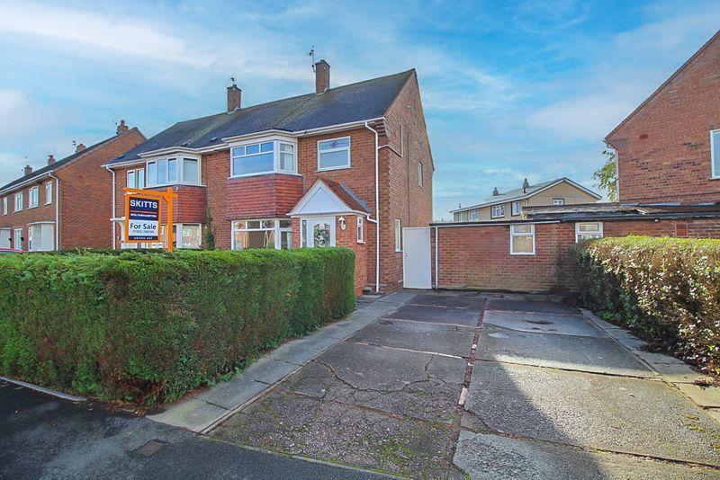 Carisbrooke Road, Wolverhampton 3 bed semidetached house for sale £