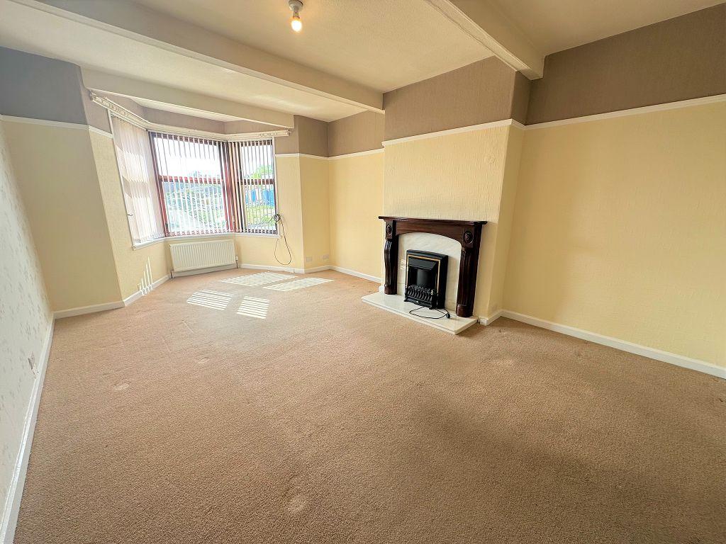 Dalkeith Road, Dundee, DD4 6JU 2 bed flat £750 pcm (£173 pw)
