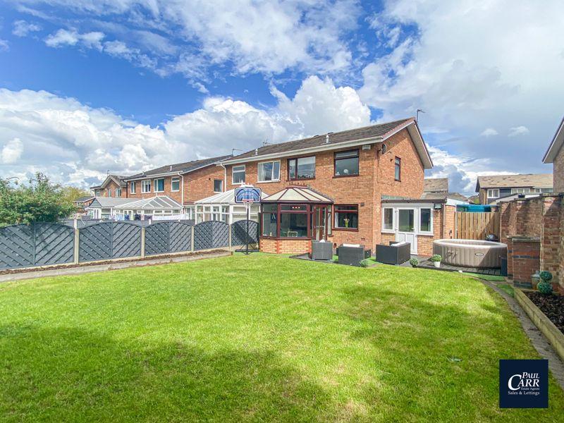 Lingfield Drive, Great Wyrley, WS6 6LS 3 bed semidetached house £265,000