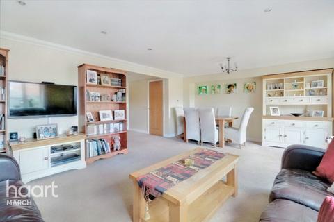 4 bedroom semi-detached house for sale - Nene Parade, March