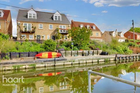 4 bedroom semi-detached house for sale, Nene Parade, March