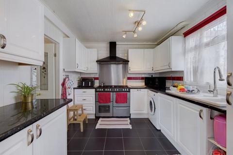 52 Hamble Lane, South Ockendon, RM15 5HQ