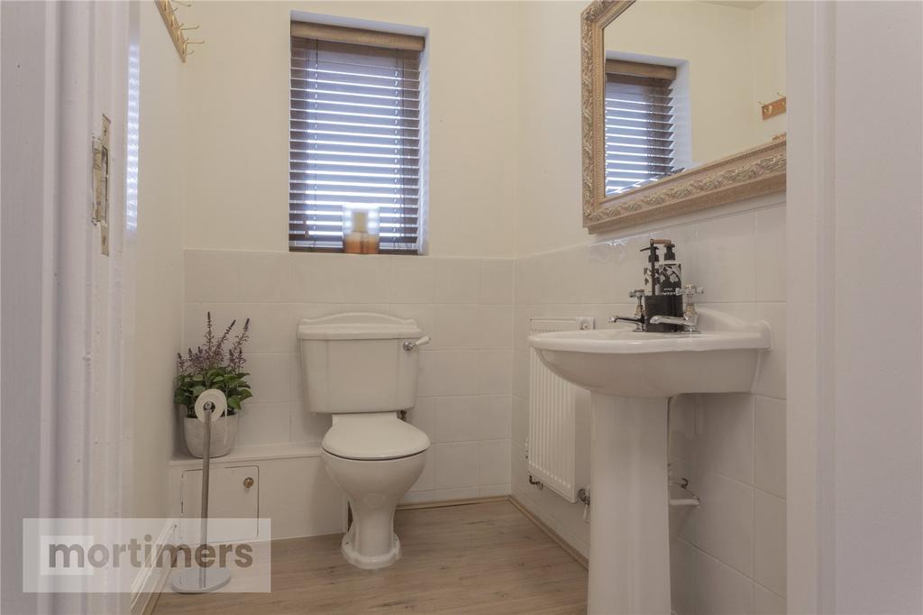2pc Cloakroom
