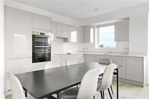 Heartwell Avenue, London, E16