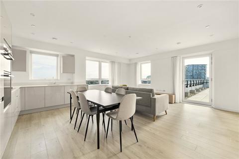 3 bedroom apartment to rent, Heartwell Avenue, London, E16