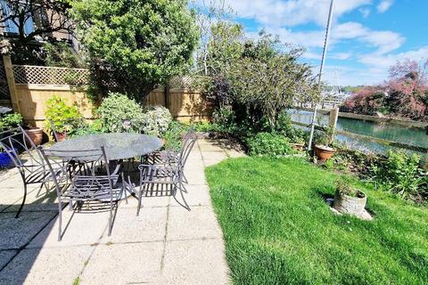 3 bedroom end of terrace house for sale, Latimer Road, St Helens, Isle of Wight, PO33 1XL