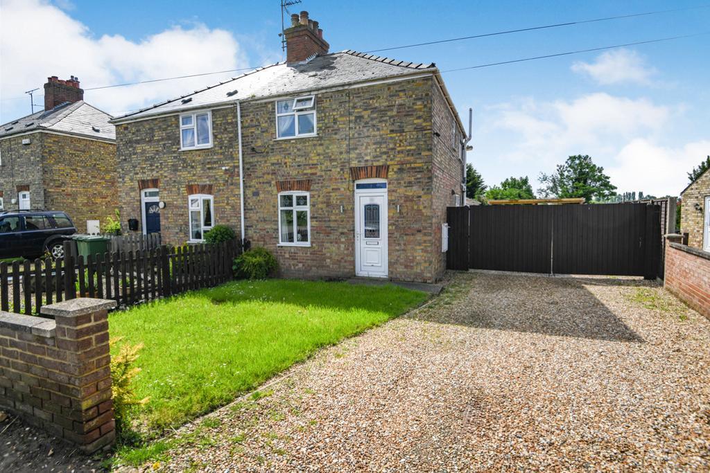 School Road, West Walton, Wisbech, PE14 7ES 3 bed semidetached house
