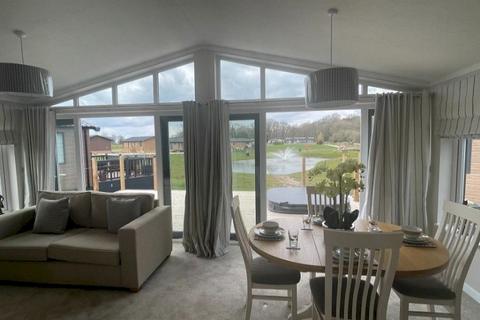 2 bedroom lodge for sale, Ladera Retreat Lodges, Eaton CW12
