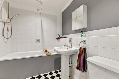 2 bedroom apartment for sale, Clifton Gardens, Folkestone, CT20