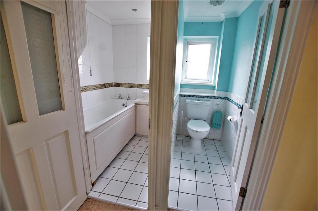 Refitted Bathroom &amp; Wc