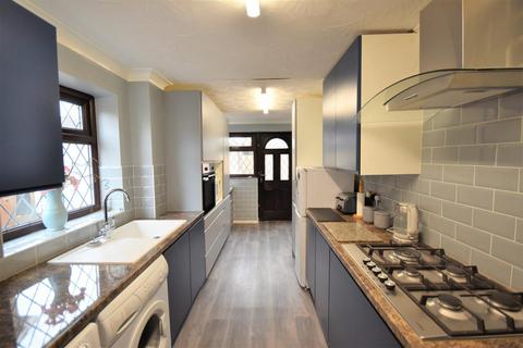 2 Birt Grove, Goole, DN14 6RP