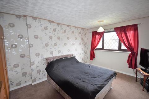 2 Birt Grove, Goole, DN14 6RP
