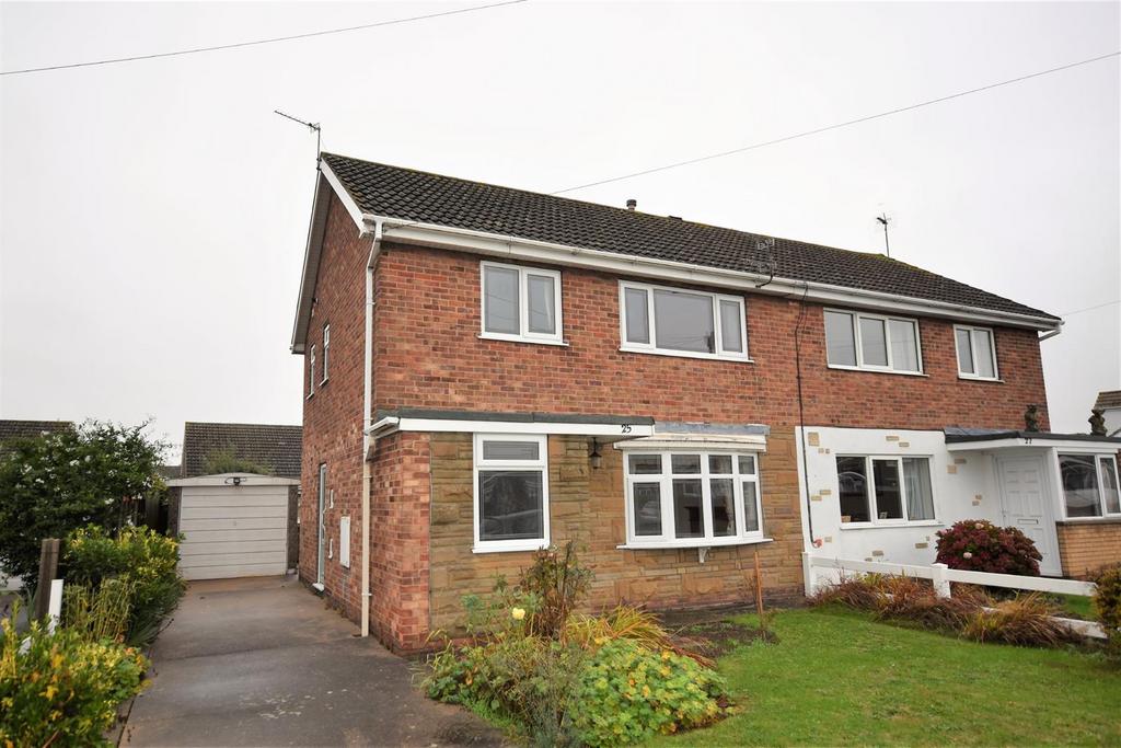 Coniston Way, Goole 3 bed semidetached house £172,500