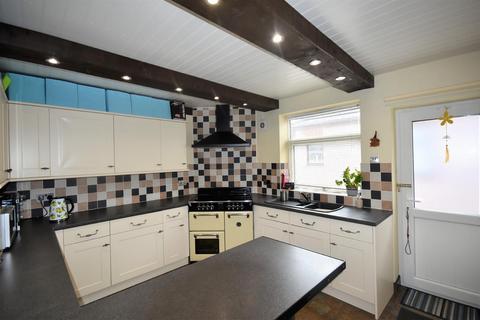 3 bedroom detached bungalow for sale, Bridge Road, Airmyn