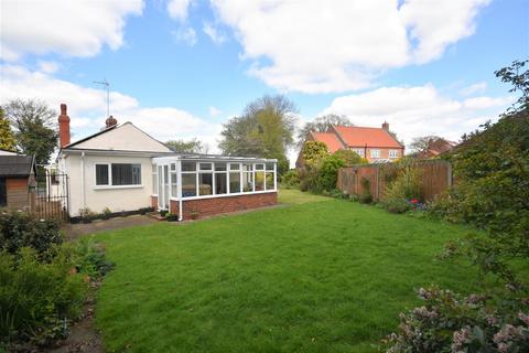 3 bedroom detached bungalow for sale, Bridge Road, Airmyn