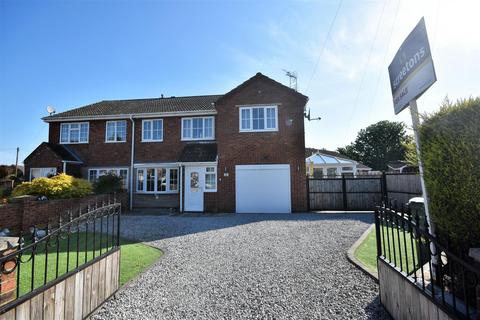4 bedroom semi-detached house for sale, Willow Drive, Hook