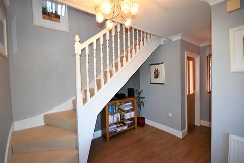 2 The Anchorage, Hook, Goole, DN14 5FJ