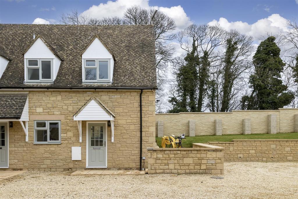 Heroncottage wyckhillcourt01.jpg