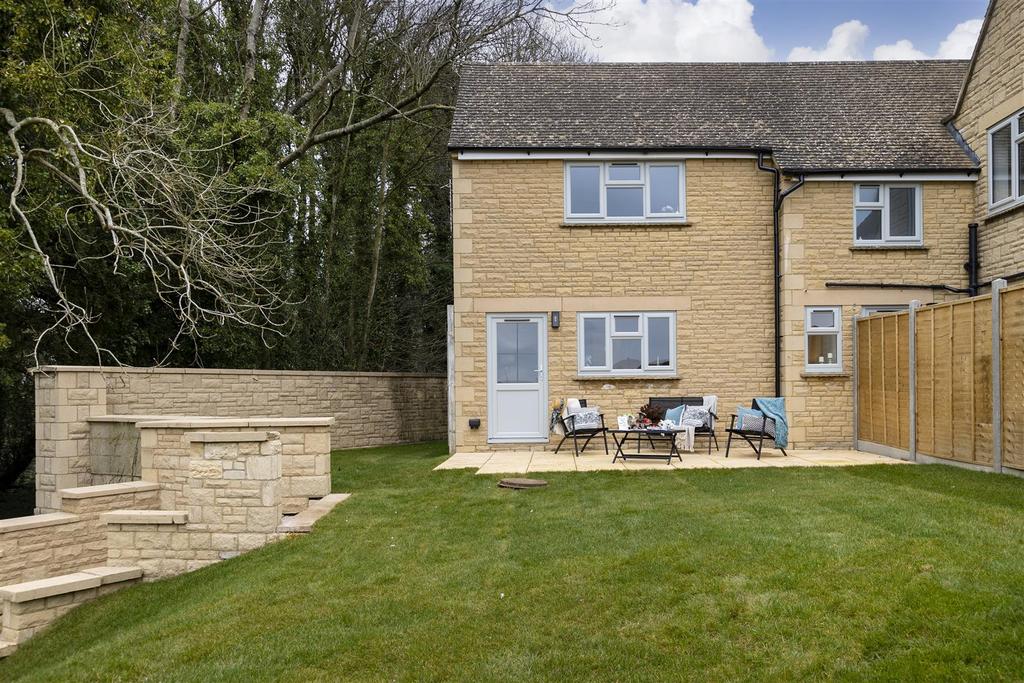 Kestrelcottage wyckhillcourt01.jpg